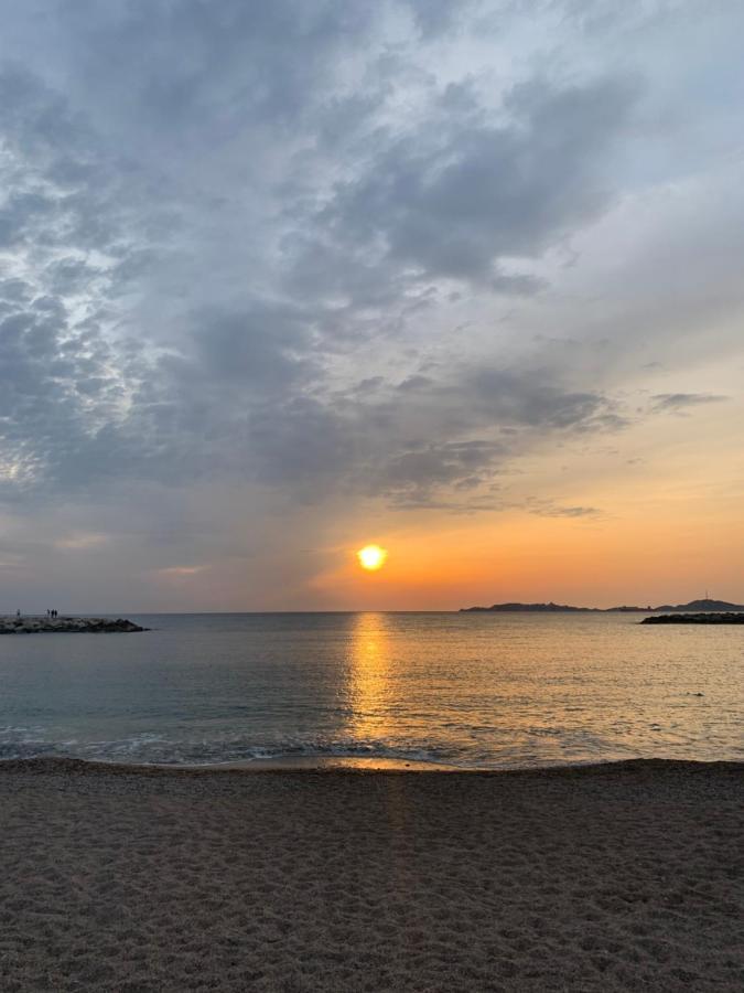 Fully Equipped With Parking 6 Beds Marseilles