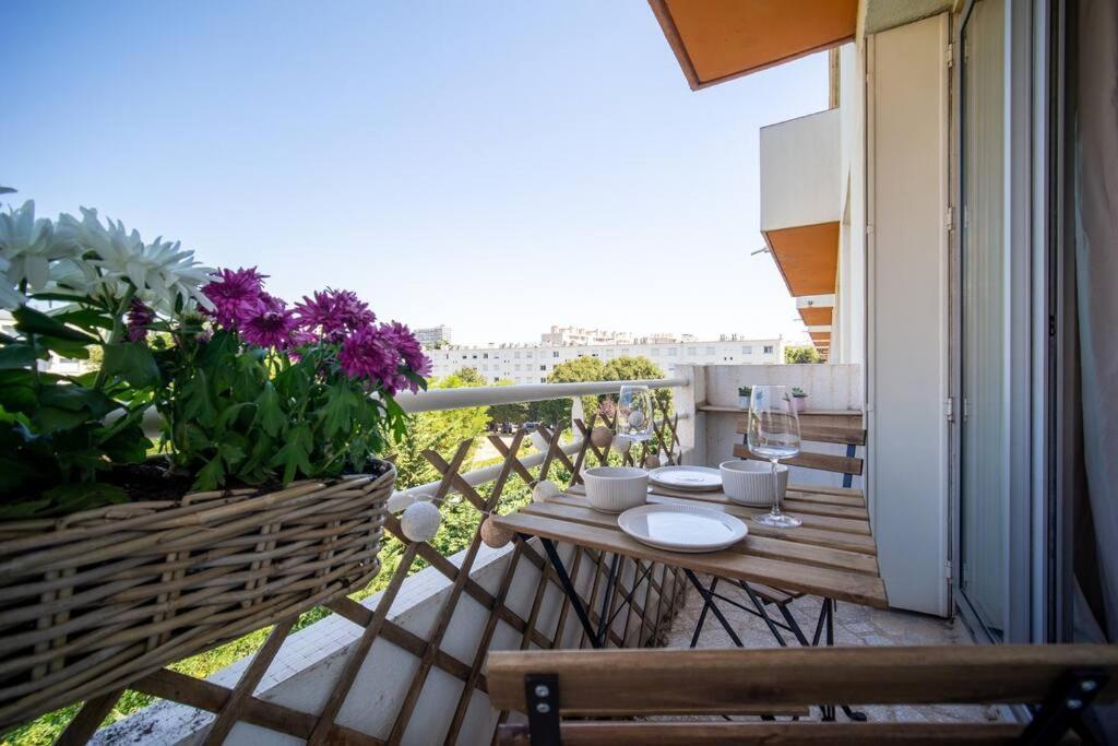 Apartment Fully Equipped With Parking 6 Beds *